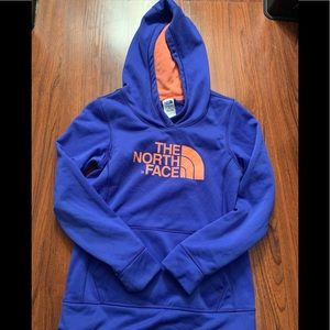 ❤️SOLD ❤️Women’s North Face hoodie *SMALL
